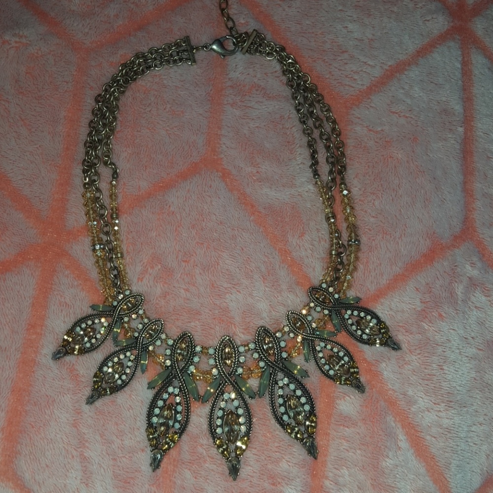 Elegant Peach Rhinestone Necklace